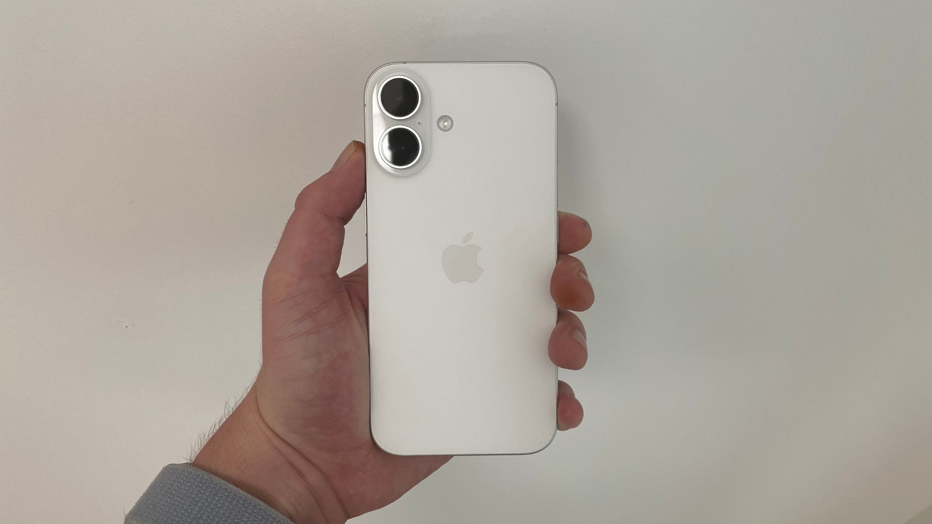 Forget the 17, you can get an Apple iPhone 16 for free with this new offer